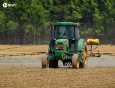 Farmers to continue protest in Co. Kildare until progress made