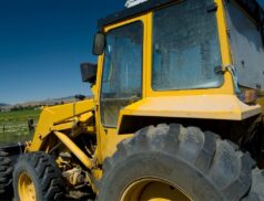 Used tractor registrations