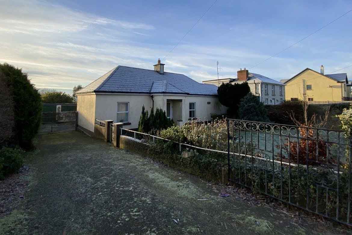 Detached bungalow in soughtafter area selling at Enniscorthy Road
